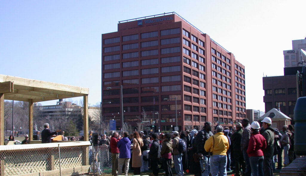 Philadelphia Mayor John F. Street addresses Philadelphia residents at a ground-breaking ceremony for the President's House Site archaeological excavation in 2007.